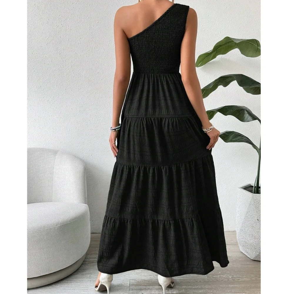 One-Shoulder Green Maxi Dress - Elegant Summer Style Size 4/Small - Picture 3 of 7